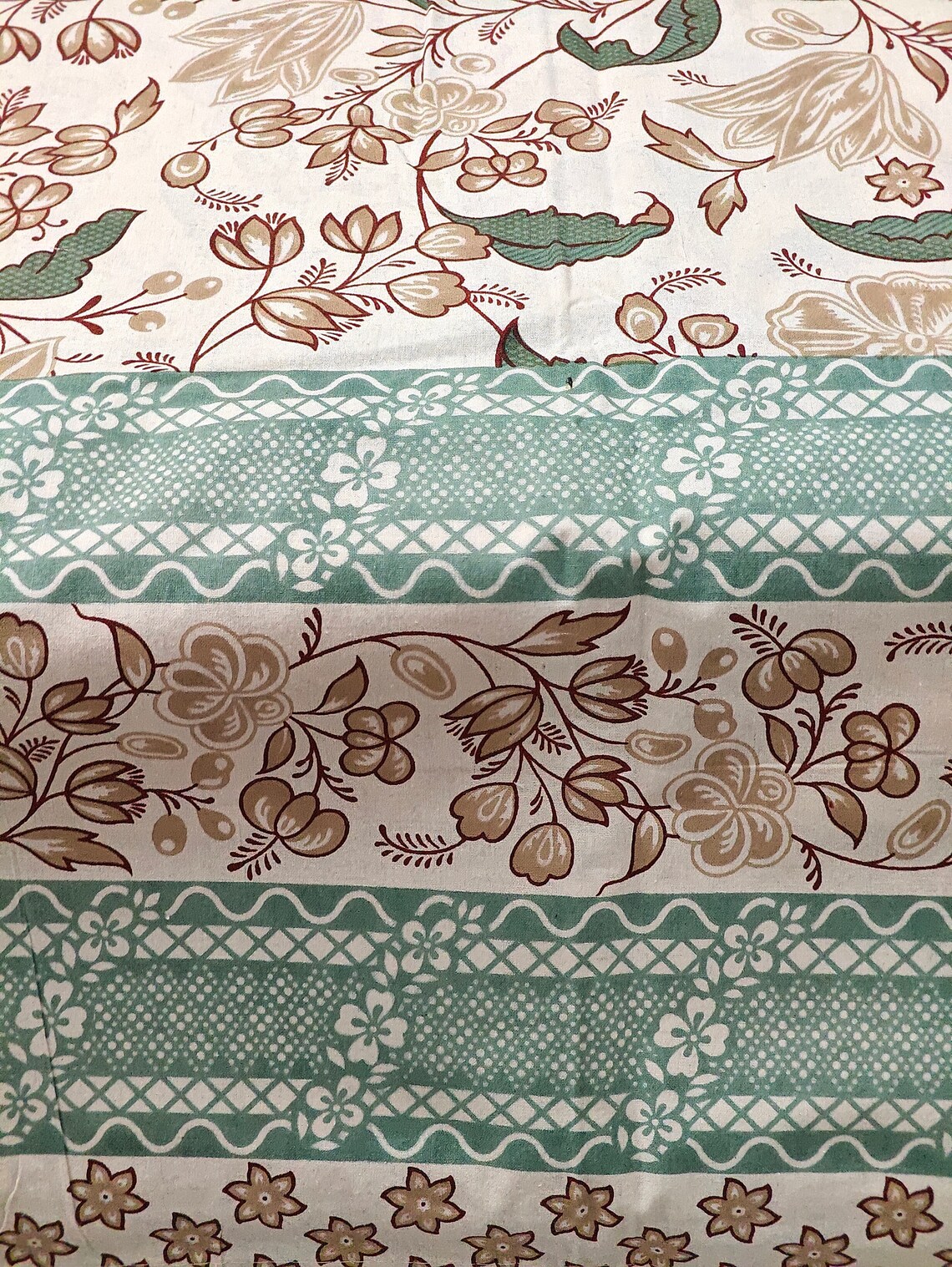 Premium Hand Block Printed Poppy Floral COTTON Bedsheet with Reversible 2 Pillow Covers