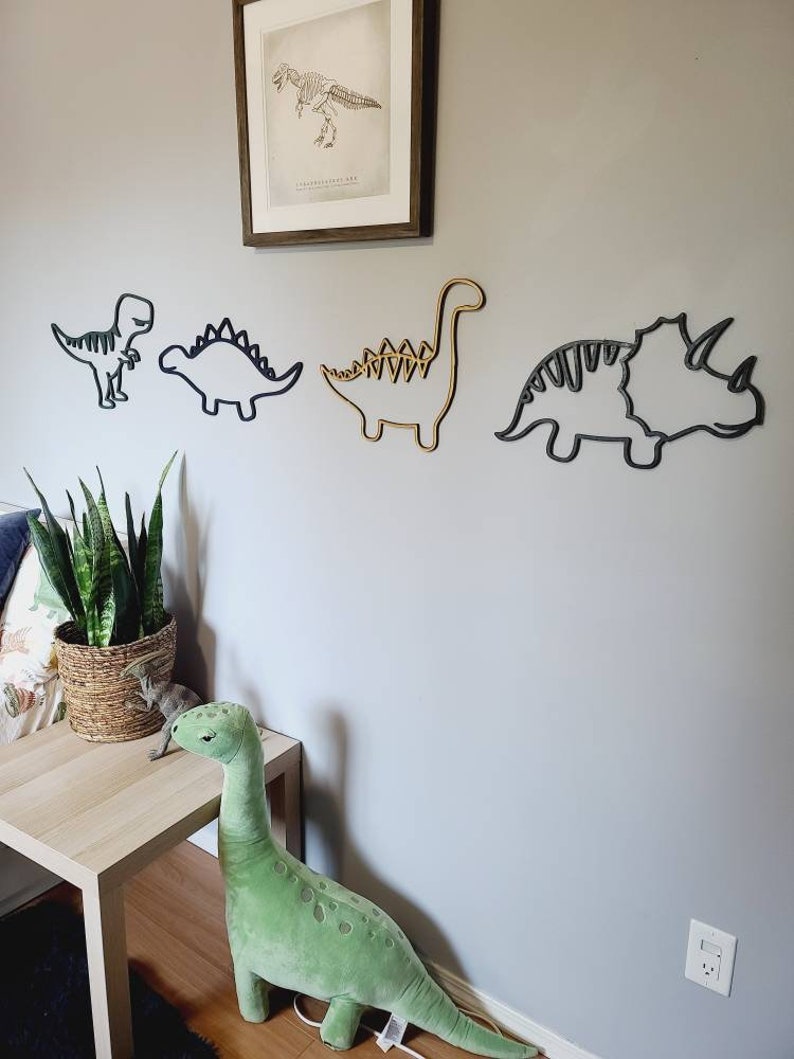 Silhouette de mur de dinosaure en bois pour chambre d'enfant image 2