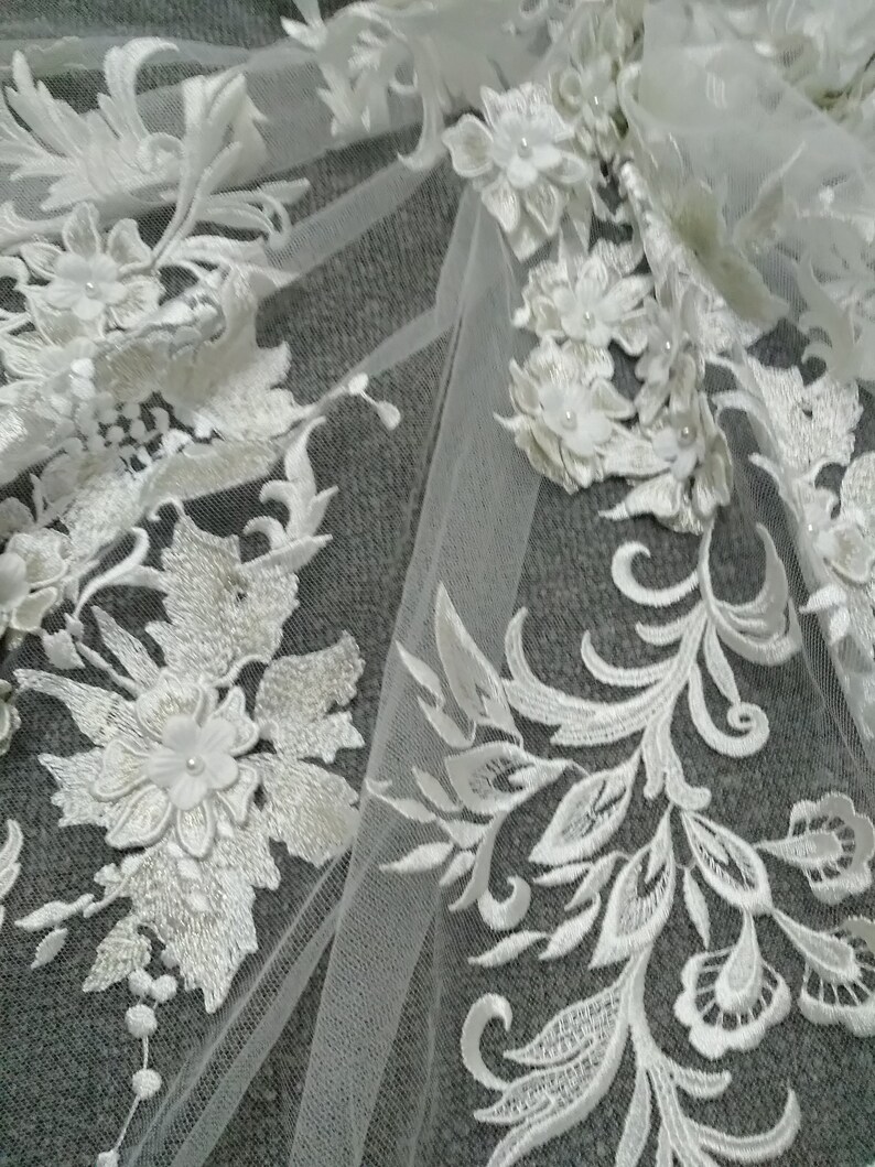 2019 Newest Bridal Lace Fabric Hand Embroidered Flower 3D Pearls Lace Fabric Veil Mesh Lace Fabric For Wedding Dress By The Yard
