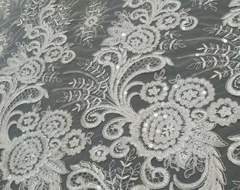 Tela de encaje con bordado floral vintage: encaje para vestido de novia color blanco roto