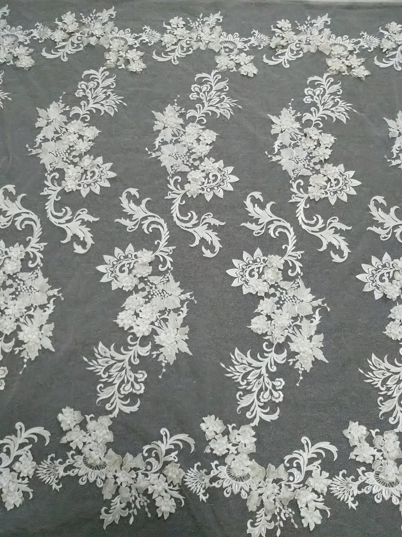 2019 Newest Bridal Lace Fabric Hand Embroidered Flower 3D Pearls Lace Fabric Veil Mesh Lace Fabric For Wedding Dress By The Yard