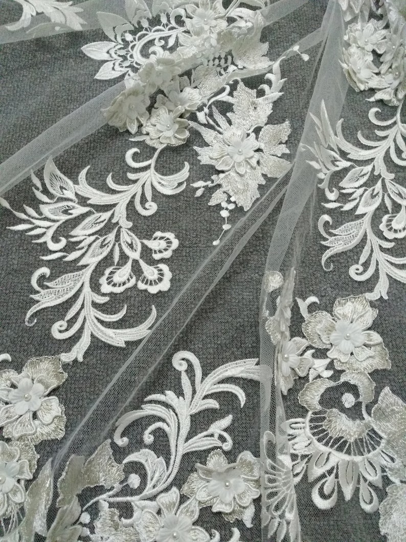 2019 Newest Bridal Lace Fabric Hand Embroidered Flower 3D Pearls Lace Fabric Veil Mesh Lace Fabric For Wedding Dress By The Yard