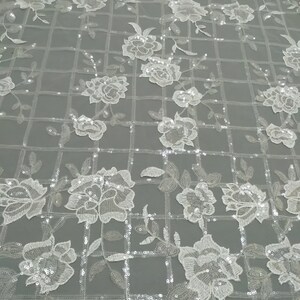Fashion Style Lace, Sequins Lace, Floral Embroidered Lace Fabric for Wedding/Evening Dress Bridal Veil Lace by The Yard