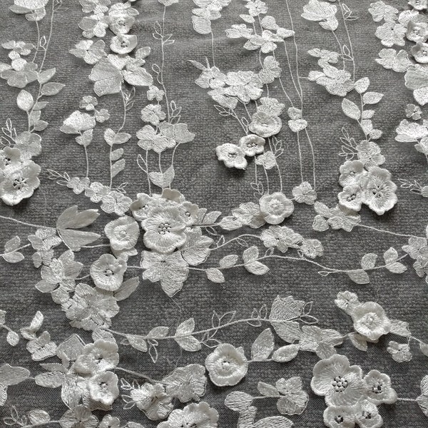 Tissu de dentelle de maille de broderie de fleurs 3D de haute qualité avec tissu de dentelle florale 3D pour robe de mariée tissu de dentelle de Tulle de mariée par yard