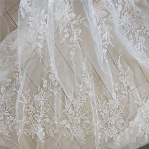 Ivory Sequin Lace Fabric: Floral Wedding Gown Lace (130cm Width)