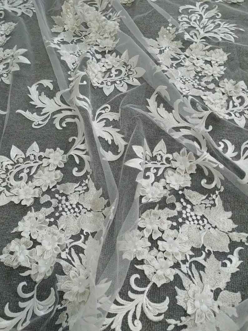 2019 Newest Bridal Lace Fabric Hand Embroidered Flower 3D Pearls Lace Fabric Veil Mesh Lace Fabric For Wedding Dress By The Yard