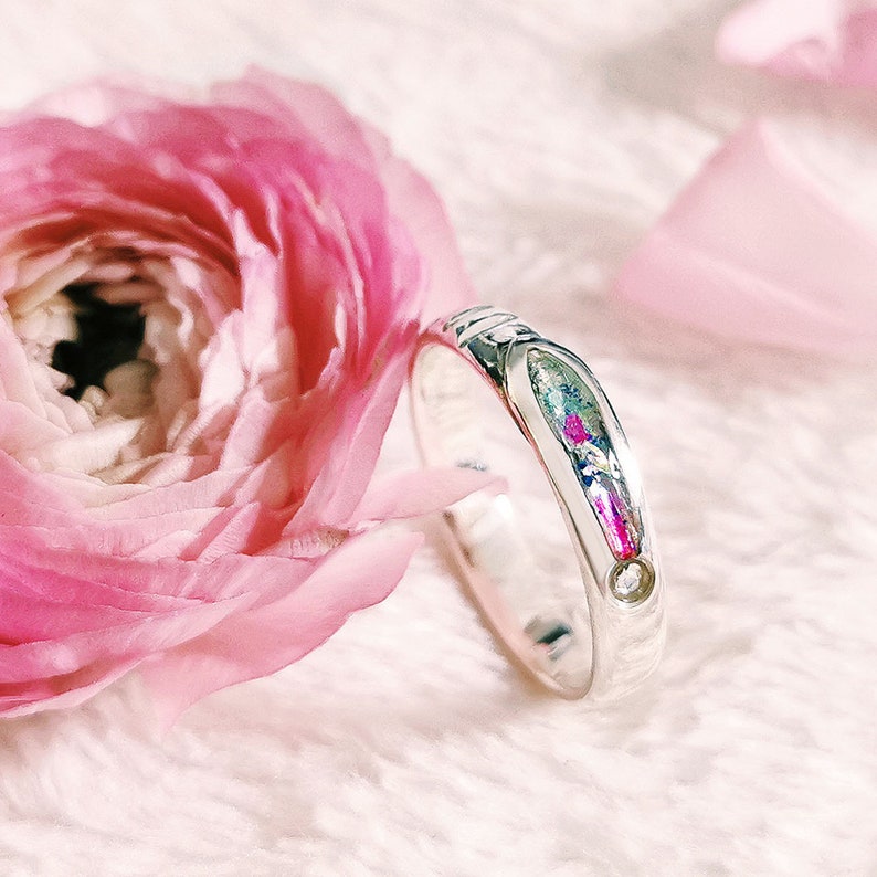 Sparkling Arrow Ring
