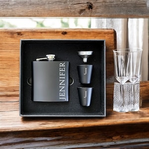 Groomsmen Flask Set, Christmas  Personalized Stainless Stell Flask, Black Flask, Engraved Flask, Hip Flask, Black Flask, Flask For Groomsmen