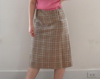 Size medium but trim s see pics for condition and measurement PREP /& PLAID Classic Pendleton prep red plaid subtle neutral blend