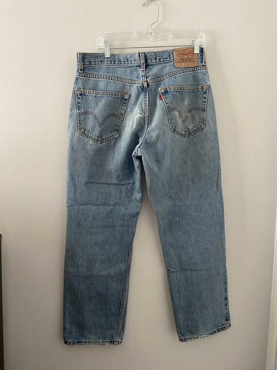 Levis 550 Straight Leg Light Wash Jeans 