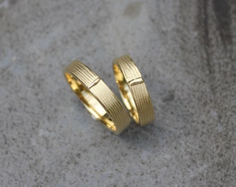 Ring waves, wedding ring, wedding ring, friendship ring, sea, gold