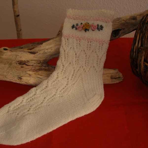 Handgestrickte Socken Gr. 43/44 Trachtensocken, Wollsocken, Strümpfe Wolle, Wintersocken, Wandern, Yoga, warme Socken, Geschenk, Yogasocken