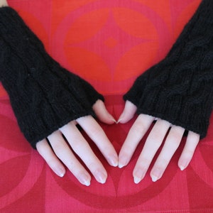 Hand Knitted ARM TULIPS WOOL Polyacrylic Beige Red Grey Gloves Arm Warmers Hand Knitted Pulse Warmer Christmas Gift Winter Gloves