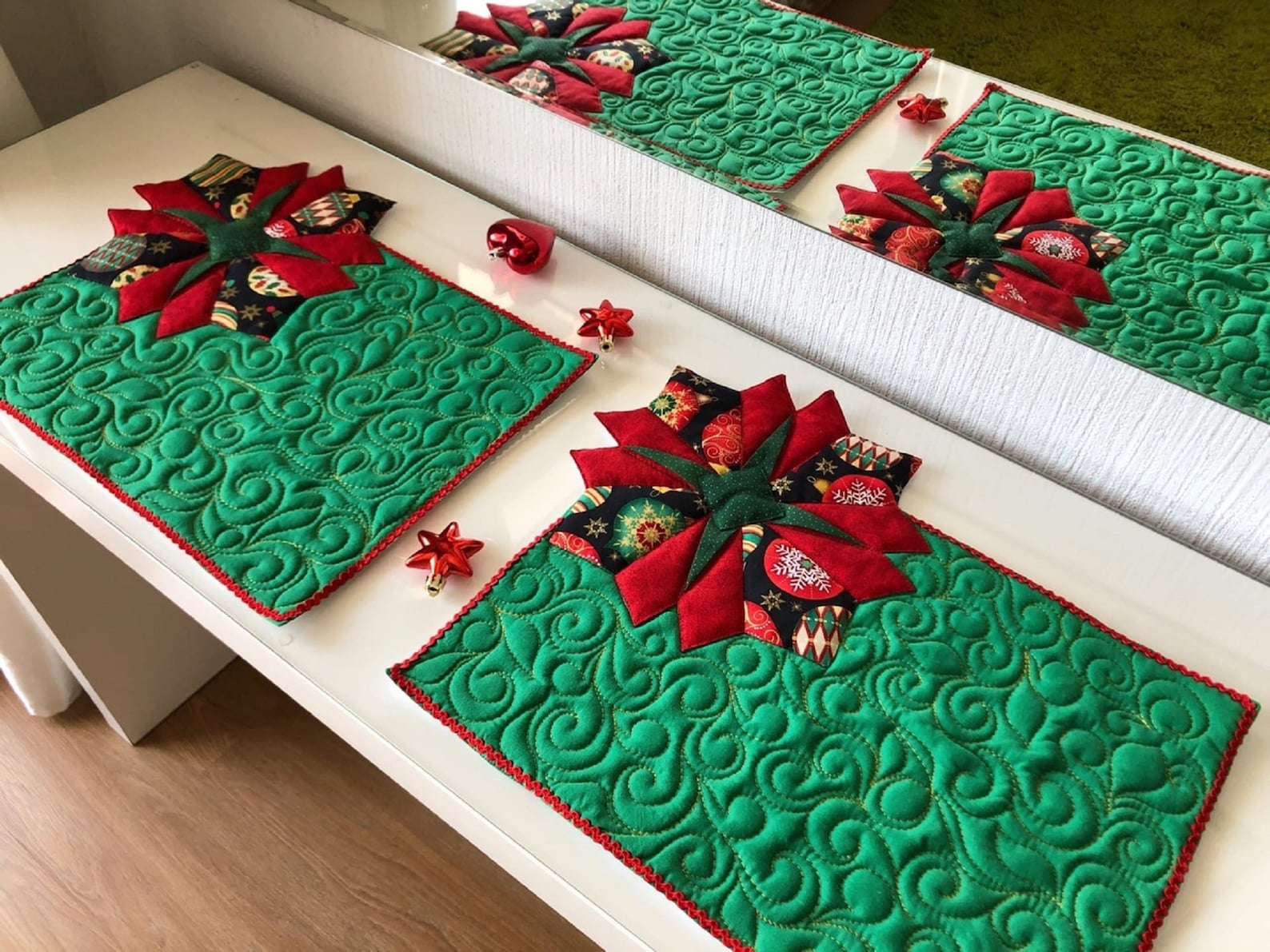 Set of six Quilted Placemats Christmas decor RedGreen Quilt Etsy