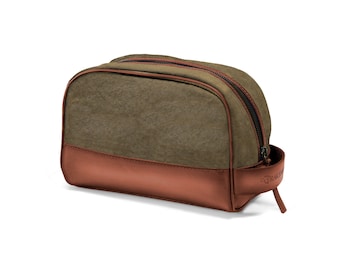 DRAKENSBERG Toilet Bag »Glen« Olive-Green, handmade toilet bag & cosmetic bag for men | sustainable canvas + leather