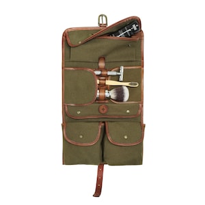DRAKENSBERG Kulturbeutel »Sid« Oliv-Grün, handgemachtes Necessair & Waschtasche zum Aufhängen für Herren aus nachhaltigem Canvas + Leder