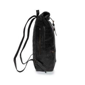 DRAKENSBERG Rucksack Ryan Vintage-Schwarz, handgemachter Fahrradrucksack & Kurierrucksack für Herren aus nachhaltigem premium Leder Bild 6