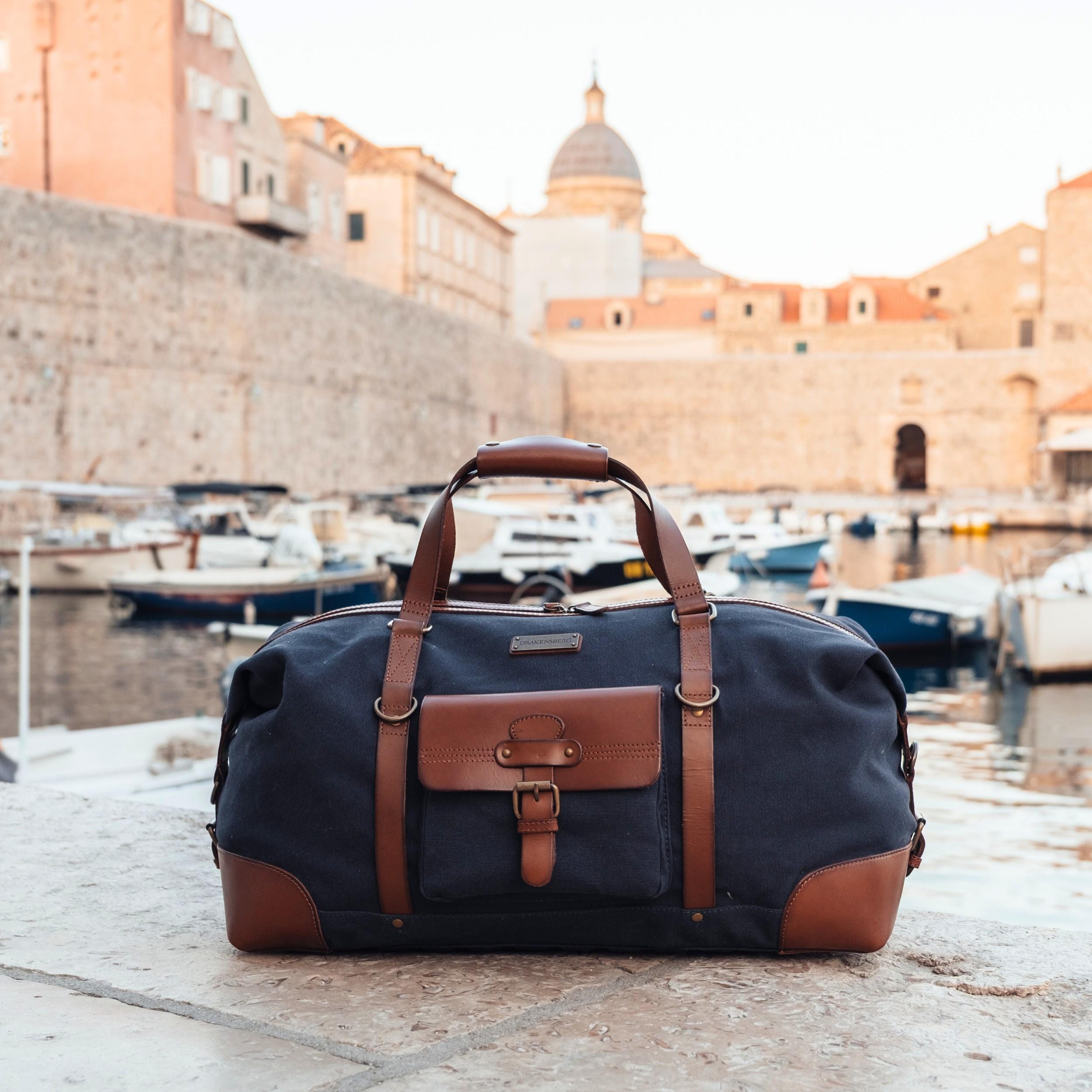 DRAKENSBERG Travel bag Sam Navy Blue  handmade vintage weekender DRAKENSBERG Weekender bags, timeless classics, handmade main image 4