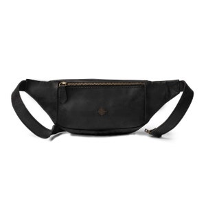 DRAKENSBERG Bum Bag Mel Vintage-Black, handmade fanny pack & shoulder bag for men made from sustainable premium leather imagem 5