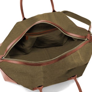 DRAKENSBERG Weekender David L Olive-Green, handmade travel bag & sports bag for men sustainable canvas leather image 8