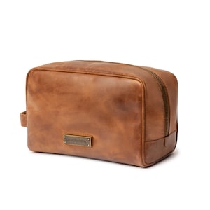 DRAKENSBERG Toilet Bag »Theo« Cinnamon-Brown, handmade classic toilet bag & cosmetic bag for men | sustainable leather