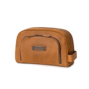 DRAKENSBERG Kulturbeutel »Ben« Cognac-Braun, handgemachtes klassisches Necessair & Kosmetiktasche für Herren aus nachhaltigem Leder