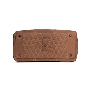 DRAKENSBERG Weekender »Finn« Havana brown, handmade travel bag & sports bag with shoe compartment for men | sustainable leather image 6