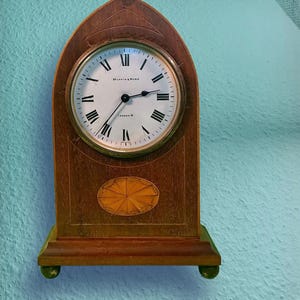 Mappin & Webb Mantel Clock Buffet Clock R + Co French mechanical movement with cylinder inhibition Key circa 1880s England
