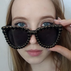 Black Crystal Cat Eye Sunglasses: Vintage Embellished Accessory