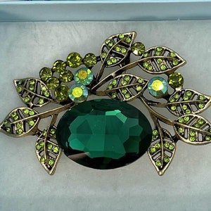 Blouse jacket brooch-Ornament vintage brooch-Large crystal rhinestone brooch-Vintage style jewelry.