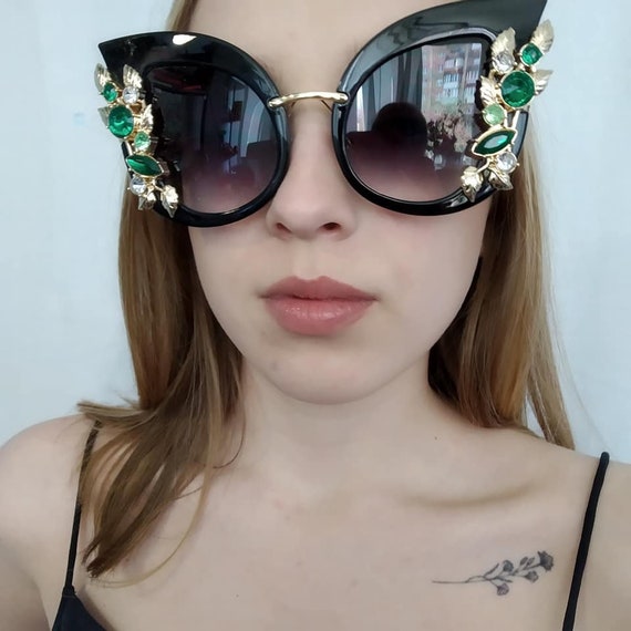 Green Embellished Sunglasses Swarovski Eyewear crystal-embellished Square Sunglasses  main image 4