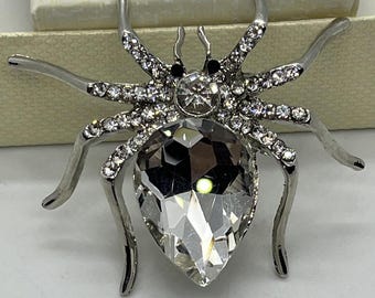 Rhinestone Whimsical Spider Brooch Pin - Chic Gift for Everyone
