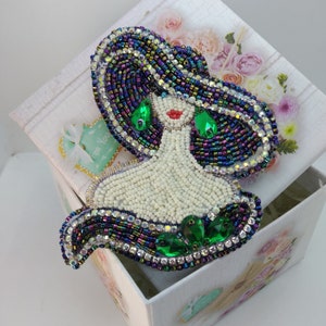 Cat Paw Bead Embroidery Kit. Seed Bead Brooch Kit. DIY Craft Kit. Beading  Kit. Needlework Beading. Handmade Jewelry Making Kit 