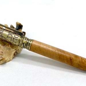 Balpen van hout, gemaakt van laurierwortel, handgedraaid, graveren mogelijk