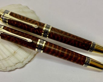 Schreibgeräte Set, Tintenroller, Rollerball aus Schlangenholz, handgedrechselt.