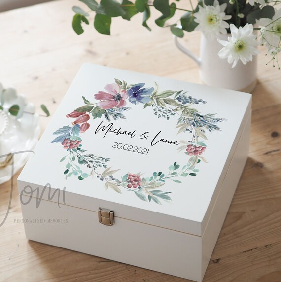 Timeless Pieces You Can Put in Your Wedding Keepsake Box - JiMi Keepsakes
