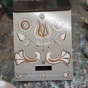 boîte aux lettres d&#39;art, cadeau uniqueBoîte aux lettres peinte, décoration intérieure, fleurs et oiseaux épanouis, boîte aux lettres peinte personnalisée, cadeau personnalisé, artiste