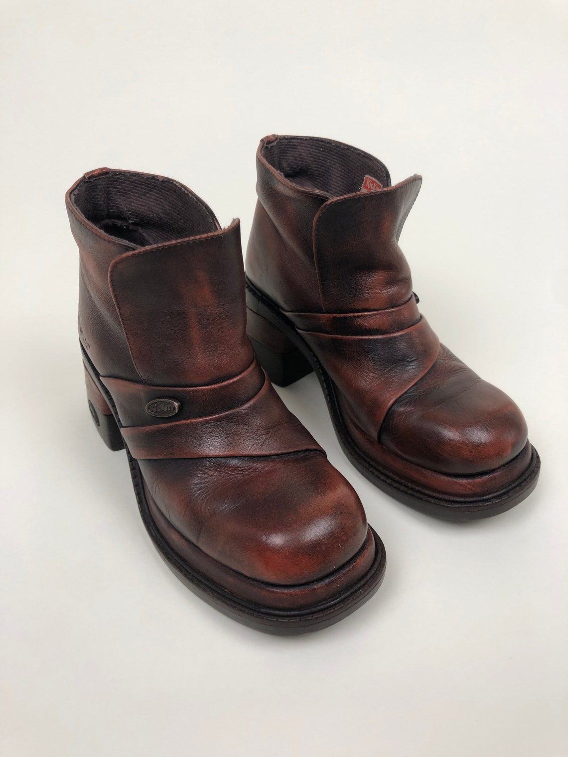 brown square toe platform boots