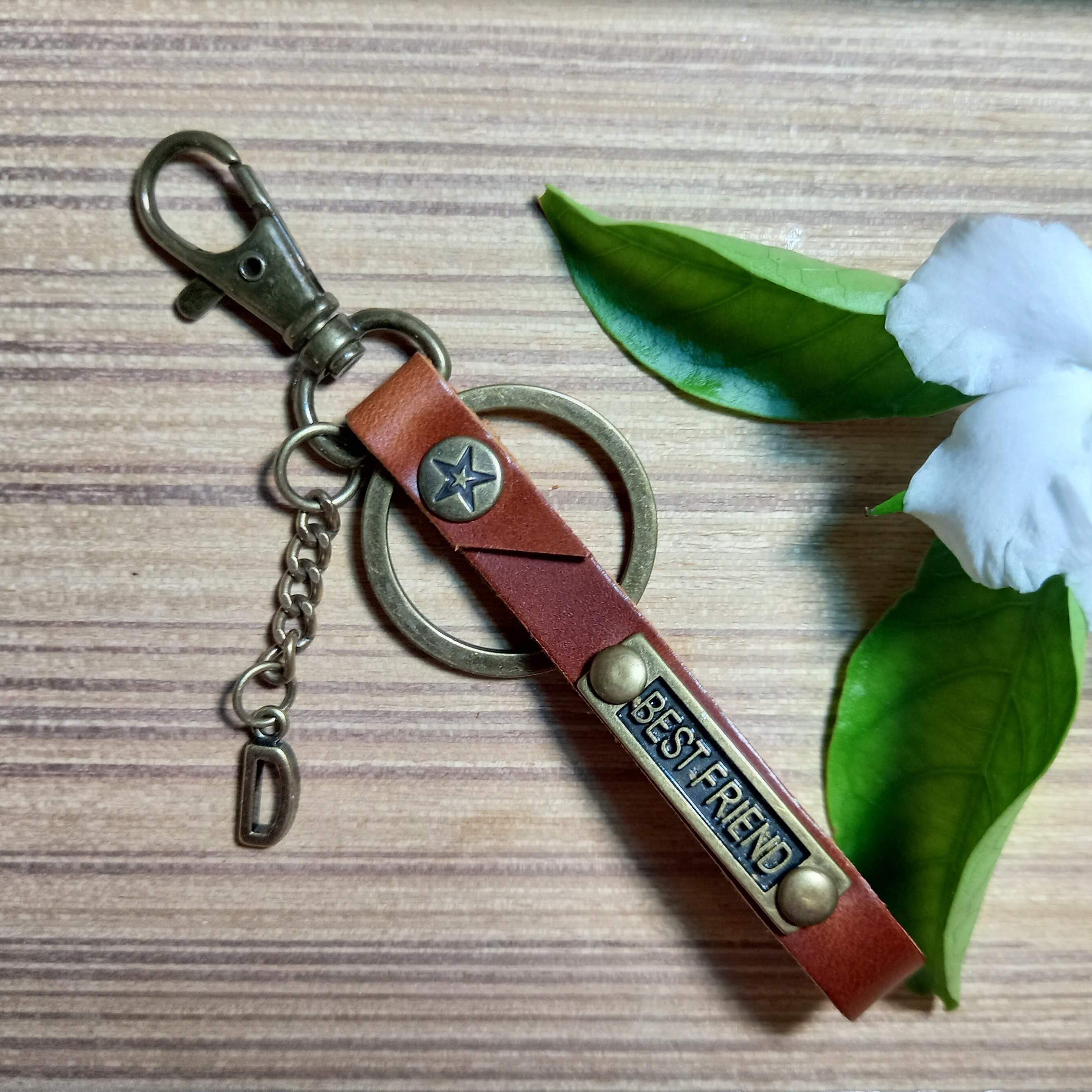 New Handmade Genuine Leather Keychains Decorated With English Letters