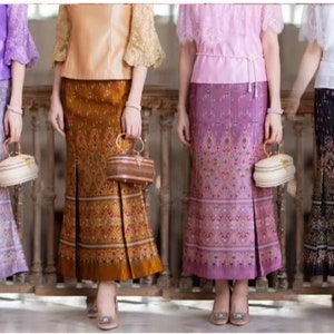 Skirt, Sarong fabric, Thai fabric, local fabric, batik fabric, There is a rope to tie at the waist.