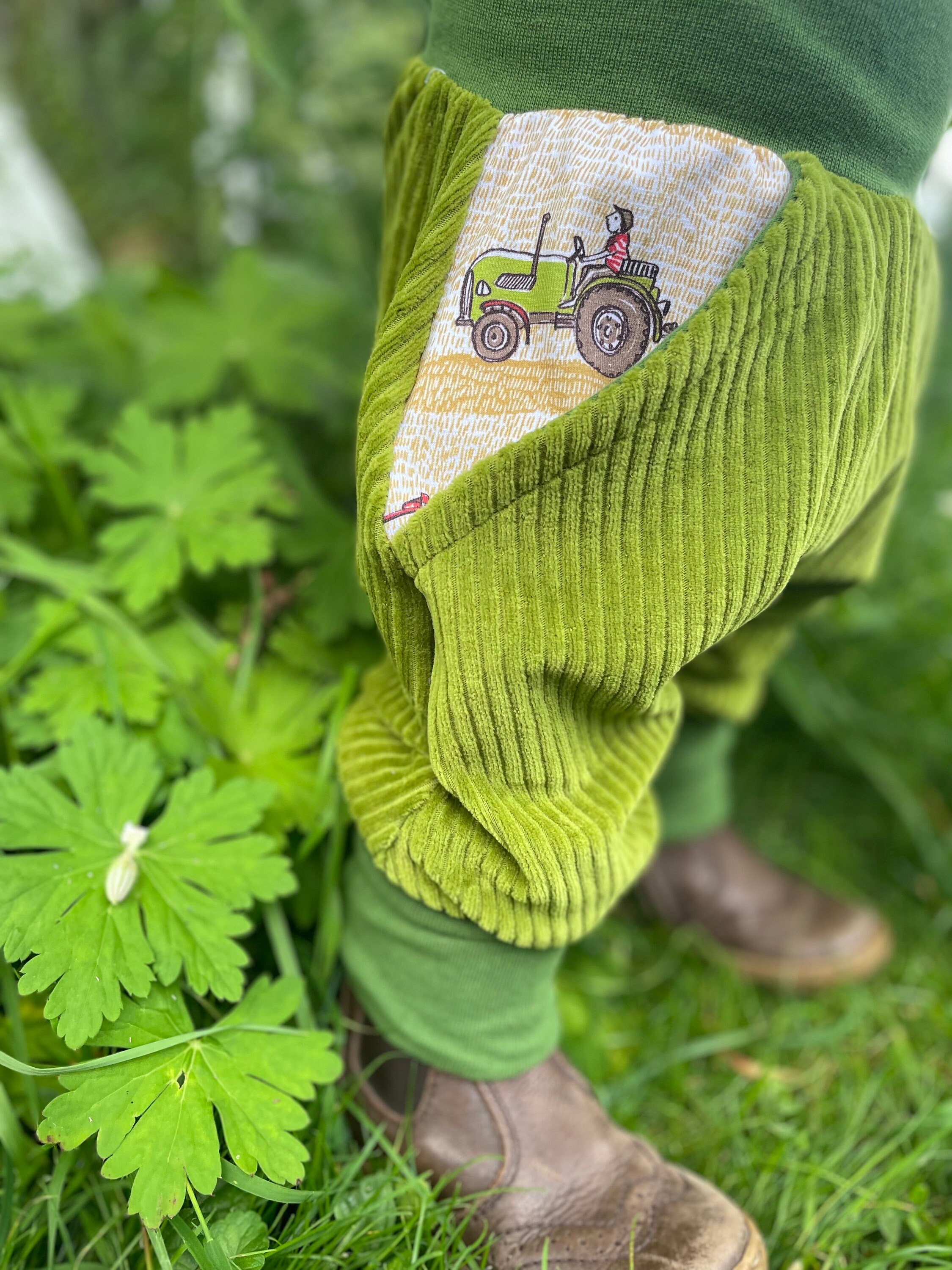 Hose Bio BreitCordNicky Hellgrün Traktor Mähdrescher Bauernhof