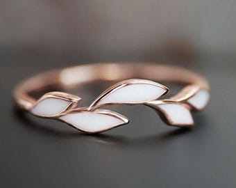Breastmilk Jewelry Ring with 3 Leaf-Shaped Stones on Top & 2 on the Bottom | Rose Gold-Plated Sterling Silver Band | KeepsakeMom