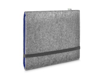 Tablet sleeve made of wool felt // color light gray - blue