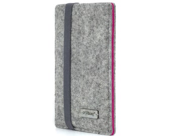 Sleeve for iPhone 15, 15 Pro, 15 Plus, 15 Pro Max by Apple / Wool felt protective cover model "FINN"