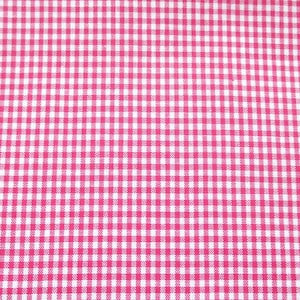 Könnte beinhalten: Rosa-weißes Gingham-Gewebe mit einem kleinen karierten Muster.