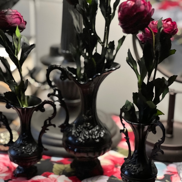 Vintage bud vase painted black,  Victorian gothic  bud vase with 3 roses, gothic home decor, unValentines day decor, wedding decor, cupid