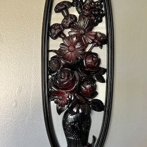 Victorian gothic roses vase wall decor, painted black wall plaque with red accents, resin wall roses, gothic home Decor, oval frame