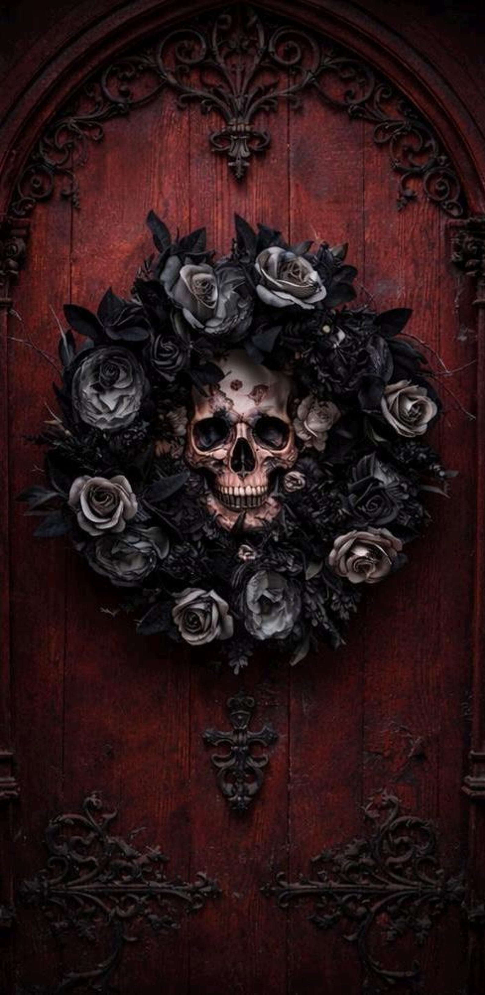 Creepy Gothic Floral, Gray Black Roses Wreath, Victorian Gothic Wreath ...