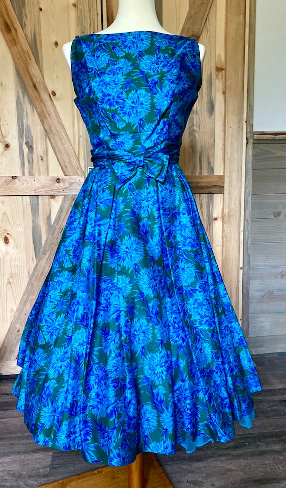 Vintage 1950s Naturally Natlynn NY Blue Floral, Fu