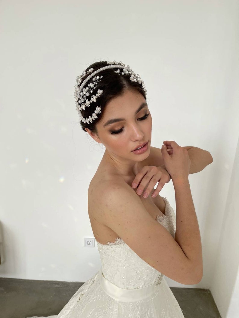 Luxury diadem Wedding headpiece Pearl headband White Bridal tiara Wedding royal tiara for bride Bridal crown Wedding crown pearl crystal